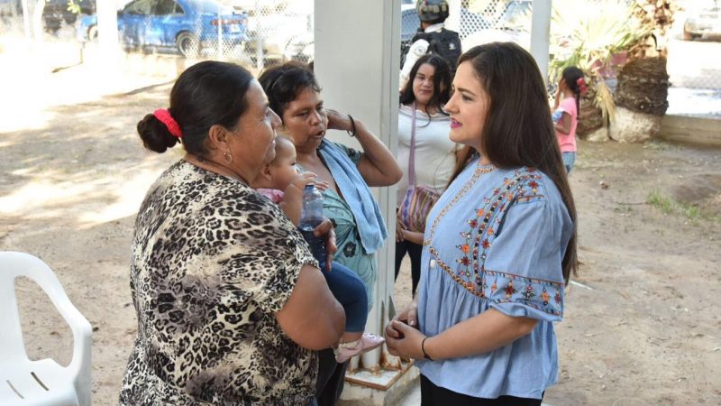 Visita alcaldesa Celida López zona más afectada por Huracán Lorena en Bahía de Kino.