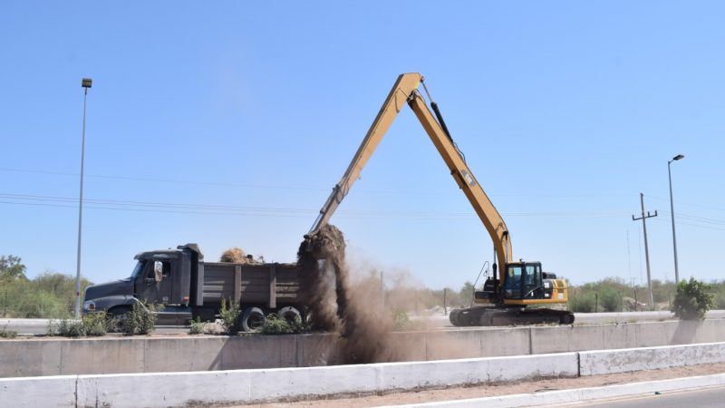 Ayuntamiento ordena trabajos en el Dren Navojoa