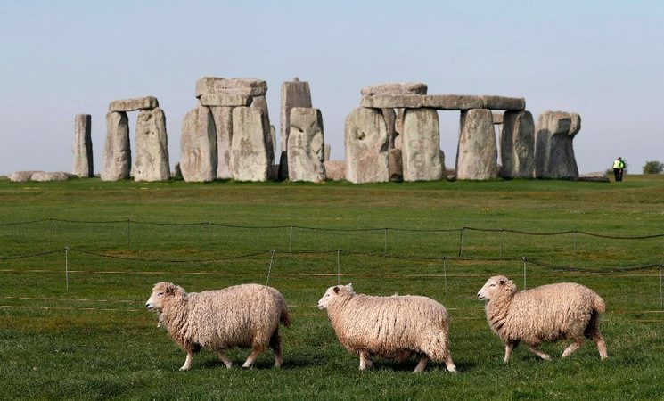 «Asombrosa y única» estructura prehistórica descubierta cerca de Stonehenge