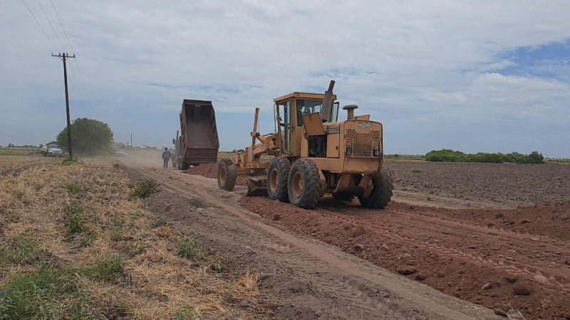 Trabajos de rehabilitación del camino en la comunidad indígena de Chijubampo