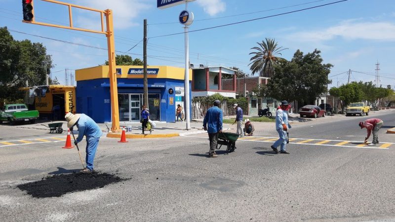 Ayuntamiento trabaja para mejorar vialidades del casco urbano