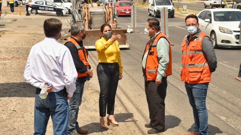 Inicia Celida López obra de concreto hidráulico en bulevar García Morales