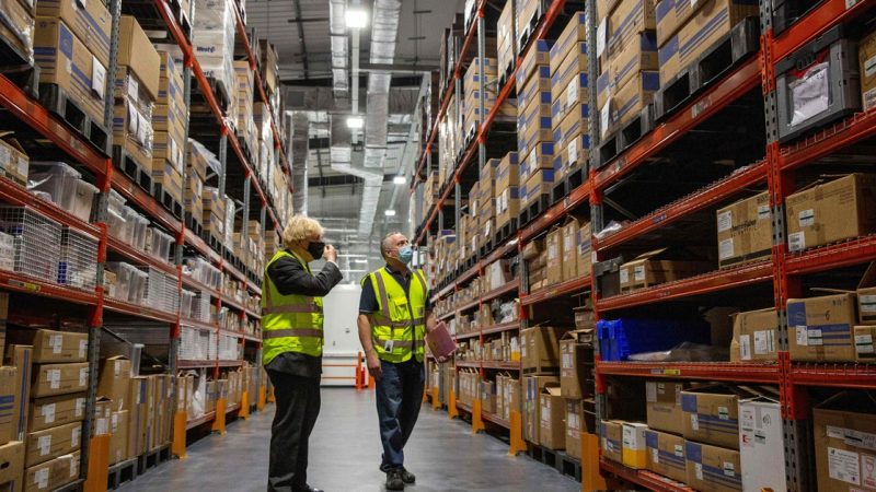 Envían a México sustancia para envasar vacuna de AstraZeneca