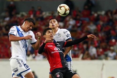 Atlas gana la ida 1-0 al Puebla en cuartos del Guardianes 2021