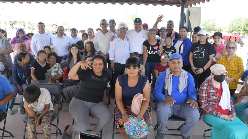 Entrega Toño Astiazarán dos parques en Poblado Miguel Alemán