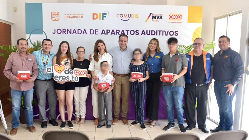 Gobierno Municipal y empresas privadas ayudan a personas con discapacidad auditiva